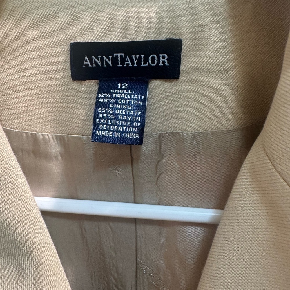 Ann Taylor Light Beige Tailored Three-Button Blazer - Picture 3 of 9